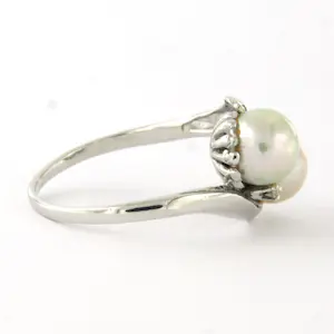 14k wit gouden ring bezet met parels en briljant geslepen diamant tot. 0.08ct kopen? Bied vanaf 435!