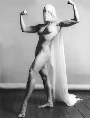 Robert Mapplethorpe - Lisa Lyon verkocht voor € 80!