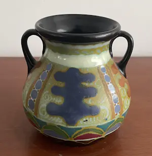 AcheterArnhemsche Fayencefabriek - Platelen vaasje decor Roma? Enchérissez de 10!