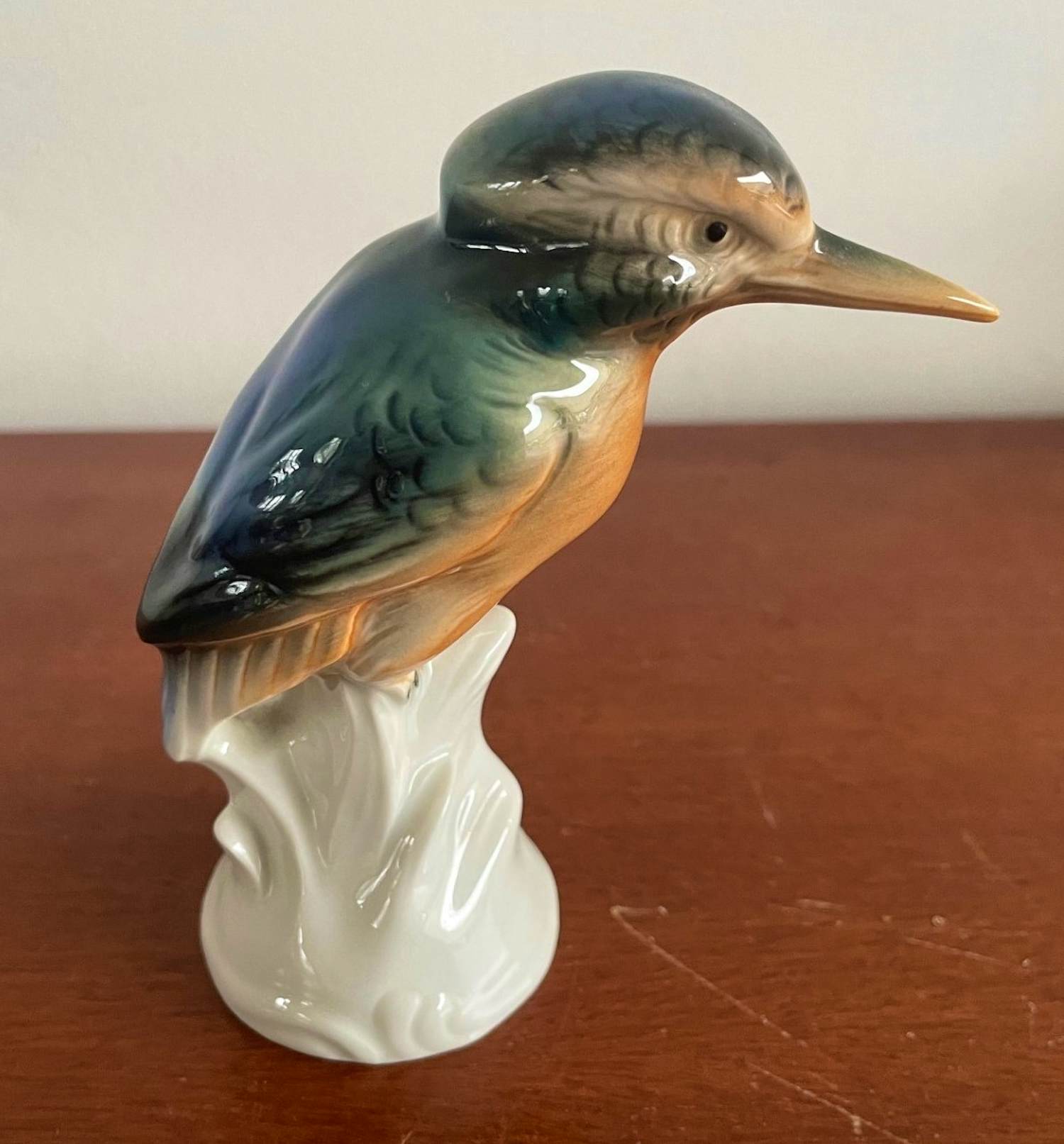 Niet of onleesbaar gesigneerd - Wagner & Apel - Porseleinen figuur van een ijsvogel kopen? Bied vanaf 10!