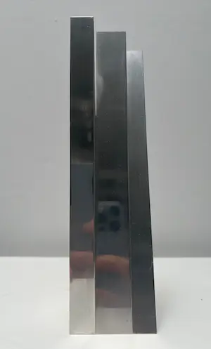 Niet of onleesbaar gesigneerd - Aluminium sculptuur | jaren '70 kopen? Bied vanaf 1!