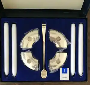 Koninklijke Van Kempen & Begeer - Verzilverde design kandelaars in originele verpakking verkocht voor € 30!