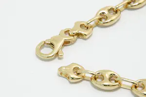 73 - Zo goed als nieuwe 18Krt geel gouden armband met koffieboon schakels kopen? Bied vanaf 630!