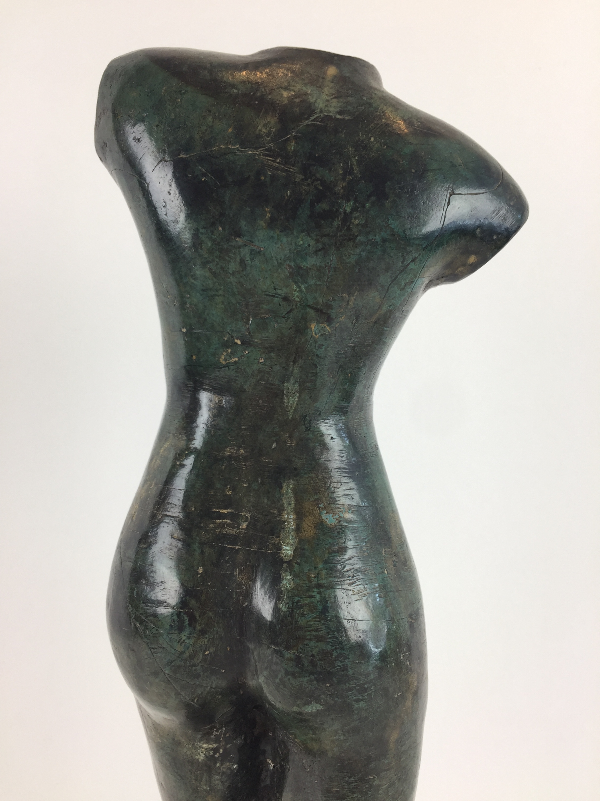 Niet of onleesbaar gesigneerd - Prachtig vormgegeven bronzen tors, cire perdue-techniek, VANAF 1 EURO! kopen? Bied vanaf 1!