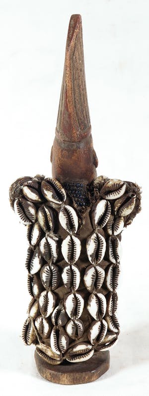 Ibedji - Vrouwenbeeld met kauri schelpjes kopen? Bied vanaf 1!