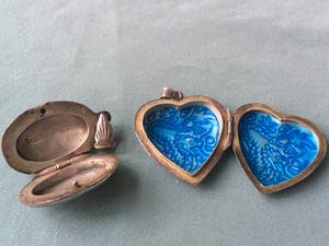 1e gehalte Zilver - twee zilveren vintage medaillons, hartvorm en ovaal kopen? Bied vanaf 10!