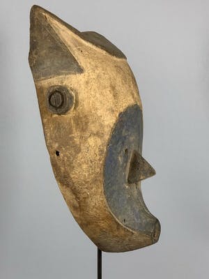 Fang - 190524 - Old Tribal used African Mask from the Fang - Gabon. kopen? Bied vanaf 45!