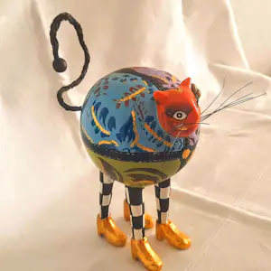 Thomas Hoffmann - Katzenfigur Norma mit Kugelbauch Tom`s Drag Collection handbemalt kopen? Bied vanaf 120!