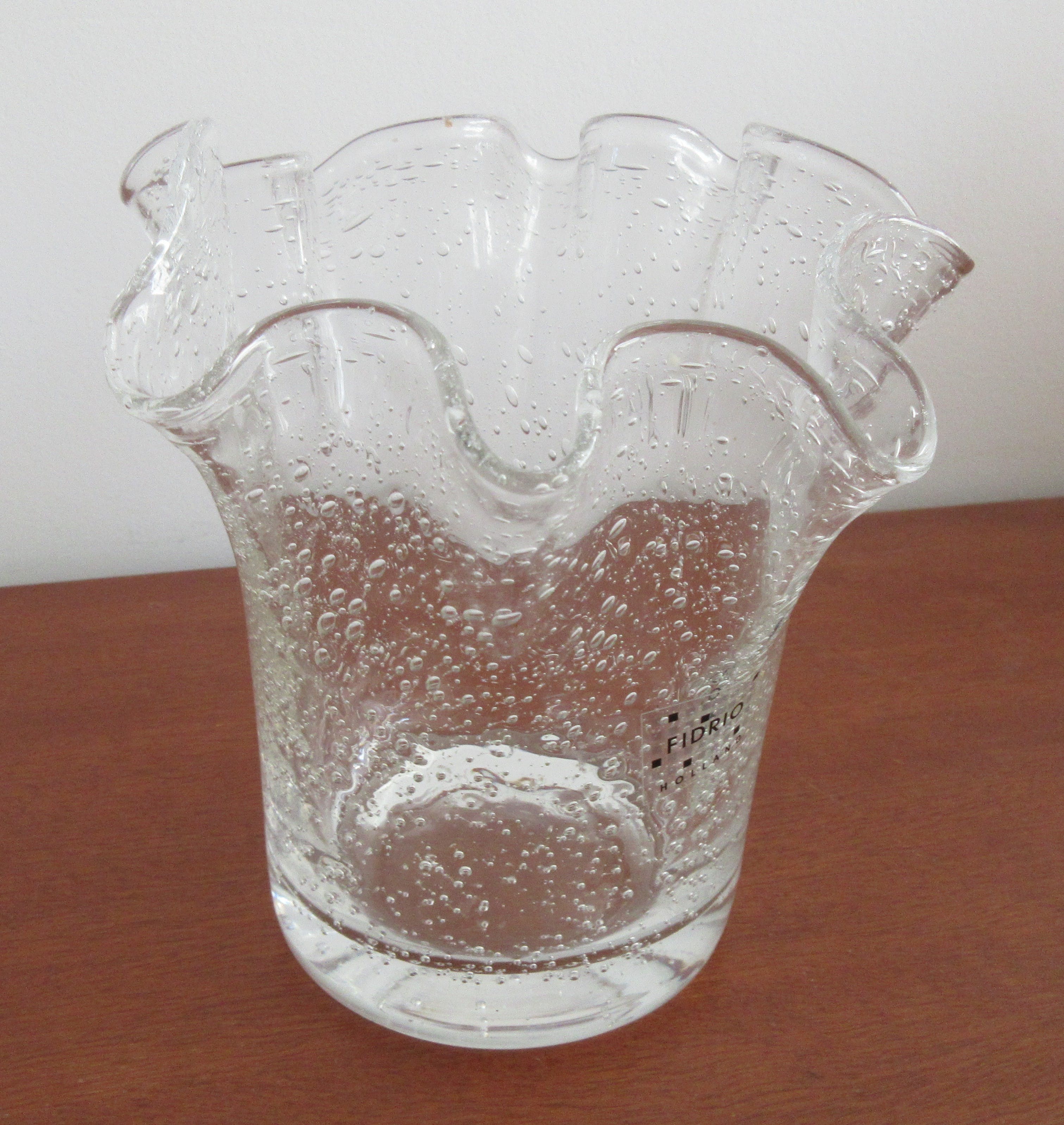 Fidrio - Blank glazen zakdoek vaasje met bubbels kopen? Bied vanaf 7!