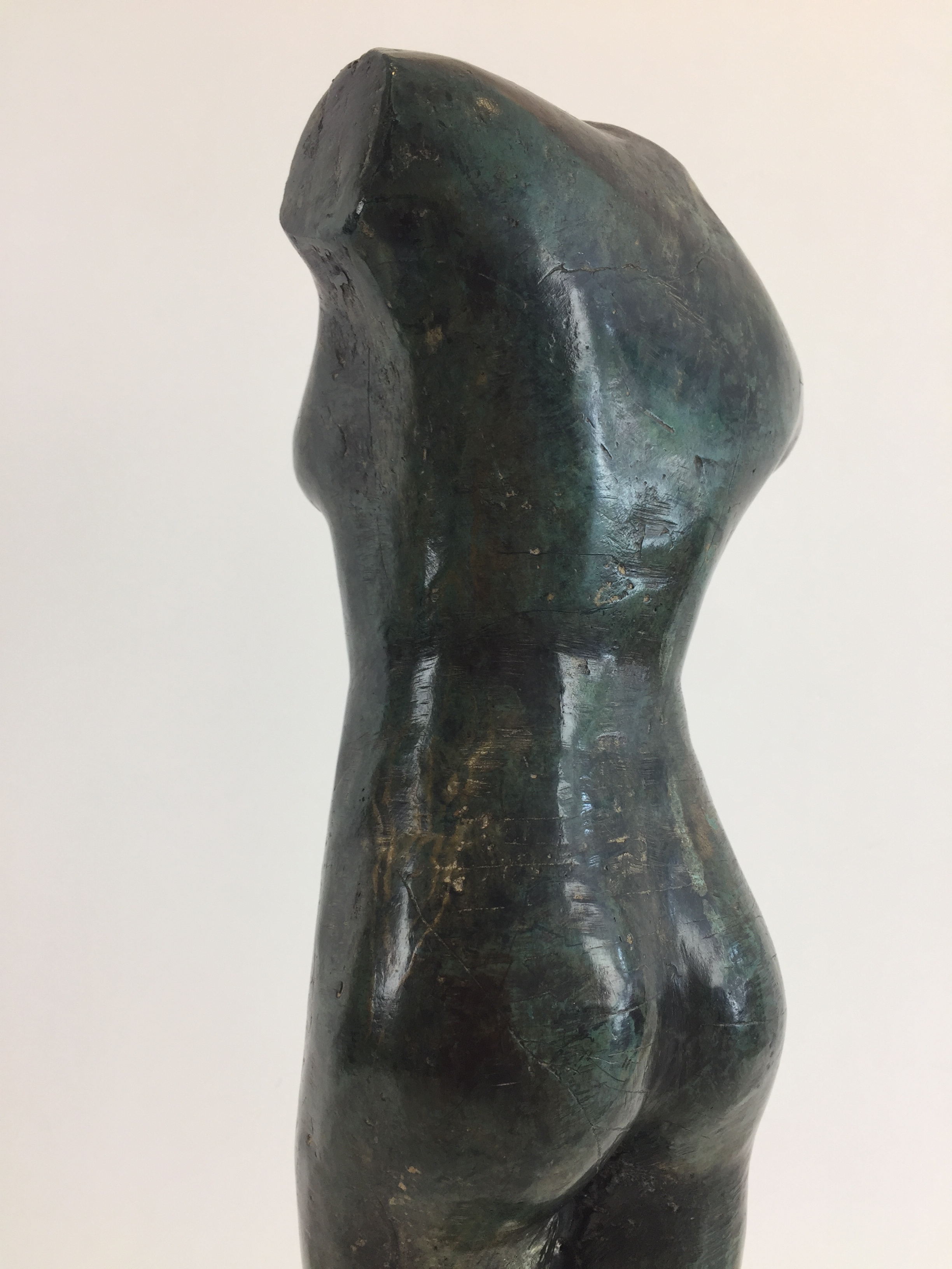 Niet of onleesbaar gesigneerd - Prachtig vormgegeven bronzen tors, cire perdue-techniek, VANAF 1 EURO! kopen? Bied vanaf 1!