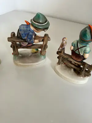 Porzellanfabrik W. Goebel - DRIE OP EEN HEK< prachtige oude hummels nrs. 111,112 en 201 - TMK4 kopen? Bied vanaf 98!