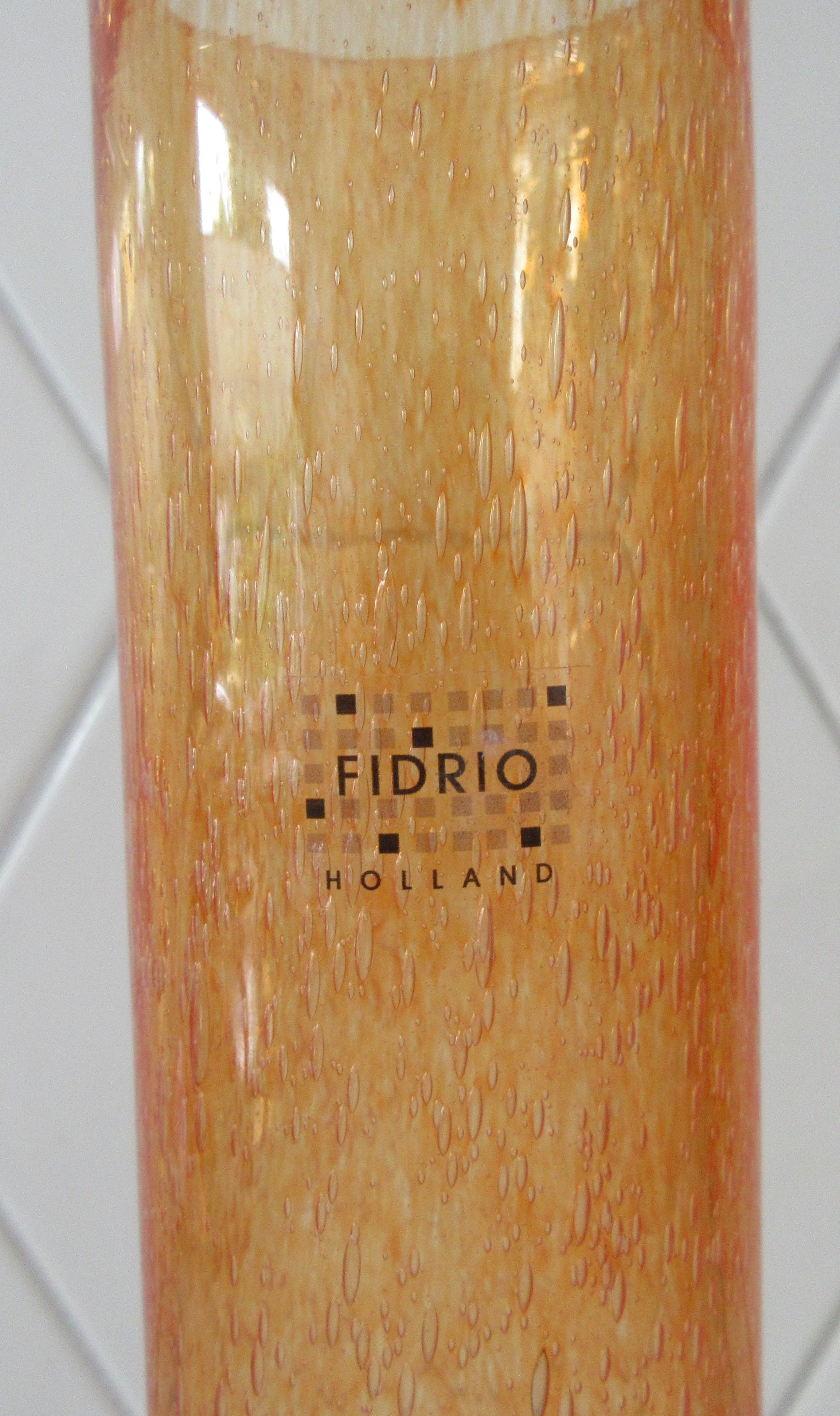 Niet of onleesbaar gesigneerd - Fidrio Holland oranje hand geblazen bubbel cilindervaas kopen? Bied vanaf 1!