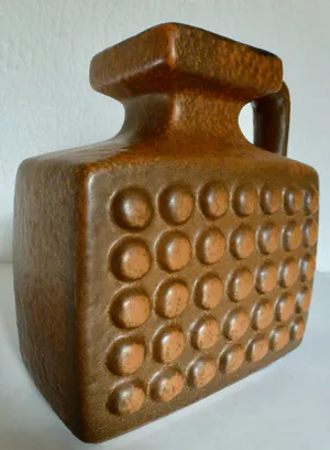 Niet of onleesbaar gesigneerd - VEB Haldensleben 4074 Fat Lava blokvaas. kopen? Bied vanaf 1!