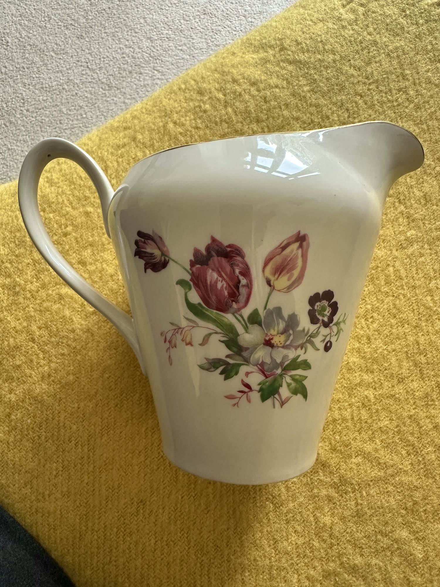 Chodziez - Porseleinen melkkan kopen? Bied vanaf 55!