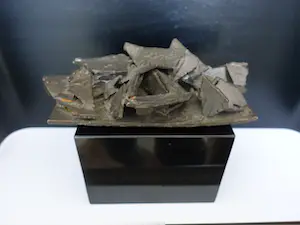 Brons (Onbekend) - Brutalistisch brons "Picking up the pieces of my life" kopen? Bied vanaf 200!