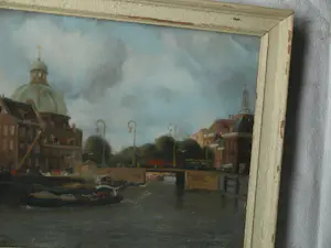 Fred Hartsuijker - Ingelijste pastel , Stadsgezicht Amsterdam kopen? Bied vanaf 40!
