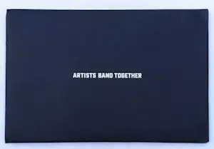 Jenny Holzer - LET ME STAND – BANDANA kopen? Bied vanaf 100!