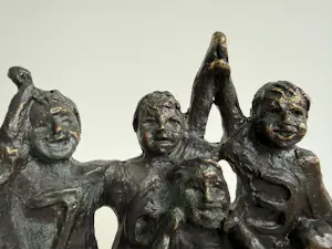 Astrid Veldhuyzen-Koppen - bronzen sculptuur | 'A winning team' kopen? Bied vanaf 20!
