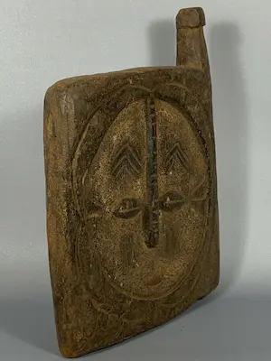 Kwele - 180139 - Old African Tribal used Kwese window - Congo. kopen? Bied vanaf 45!