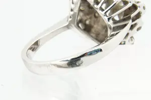 Opvallende wit-gouden (14 krt) & diamanten (ca.1ct ) dames "cocktail" ring kopen? Bied vanaf 380!