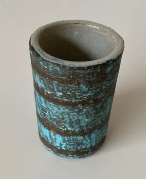 Pieter Groeneveldt - Twee blauwe kokervazen kopen? Bied vanaf 1!