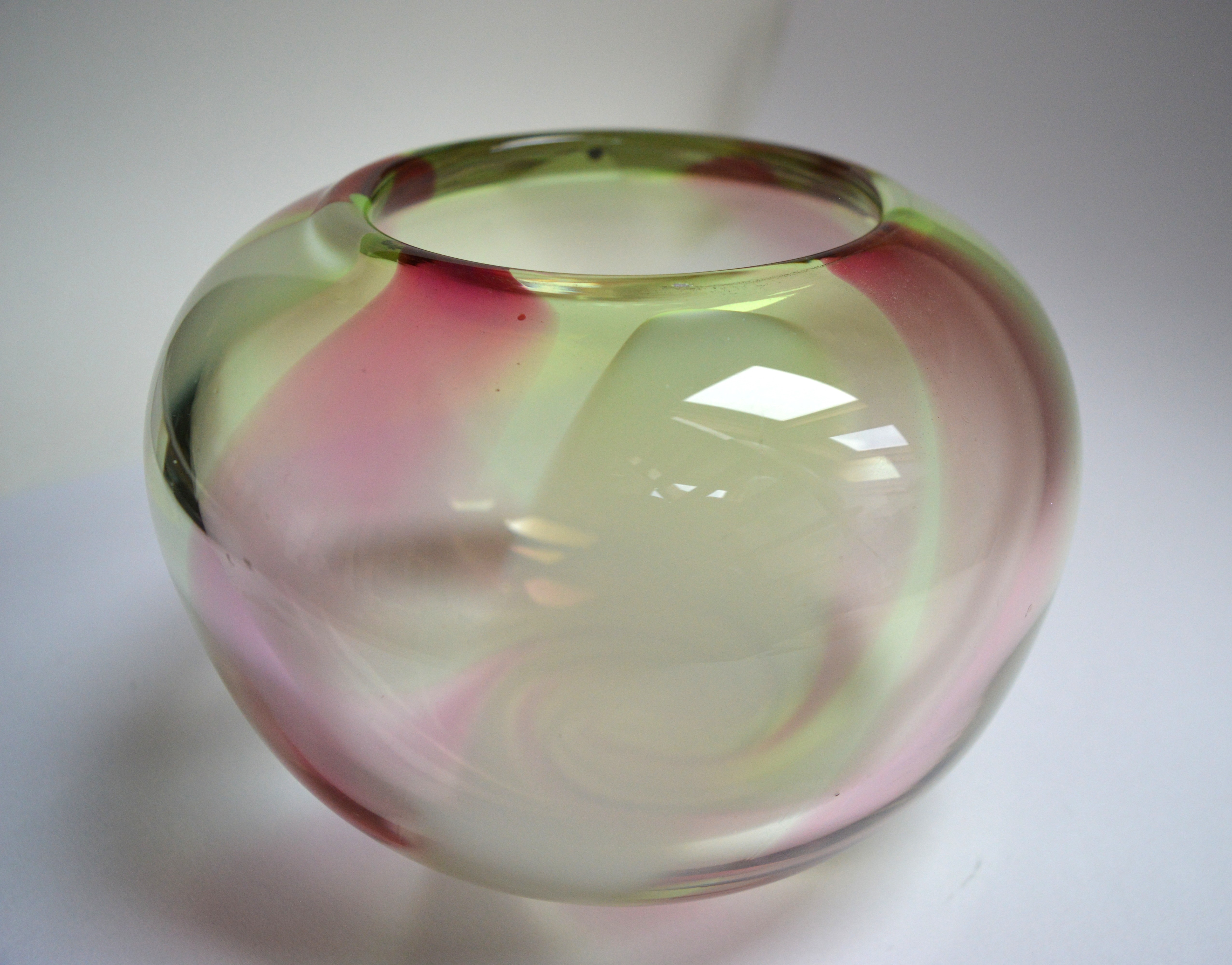 Buy Roel Olivier - glas geblazen vaas? Bid from 95!