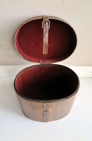 Curiosa - Vijf retro Koffertjes - Hout, Leer, Skai Messing beslag - PRIJS VERLAAGD kopen? Bied vanaf 89!