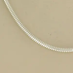 Zilveren slangen collier – 45 cm lang - 6.5 gram kaufen? Bieten Sie von 50!