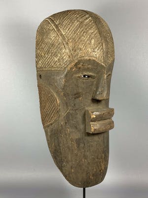 Luba - 200604 - Tribal used African mask from the Luba - Congo. kopen? Bied vanaf 45!