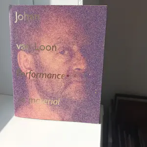 Johan van Loon - Performance in Material, gesigneerd kopen? Bied vanaf 50!