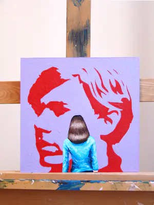 Gerard Boersma - Andy Warhol Self Portrait (Vrouw genietend van schilderij Andy Warhol) kopen? Bied vanaf 125!