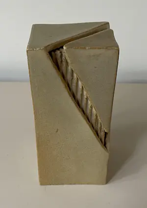 Niet of onleesbaar gesigneerd - Studio keramisch object kopen? Bied vanaf 10!