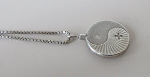 Niet of onleesbaar gesigneerd - BioStabil Zilver - Halsketting met hanger kopen? Bied vanaf 1!