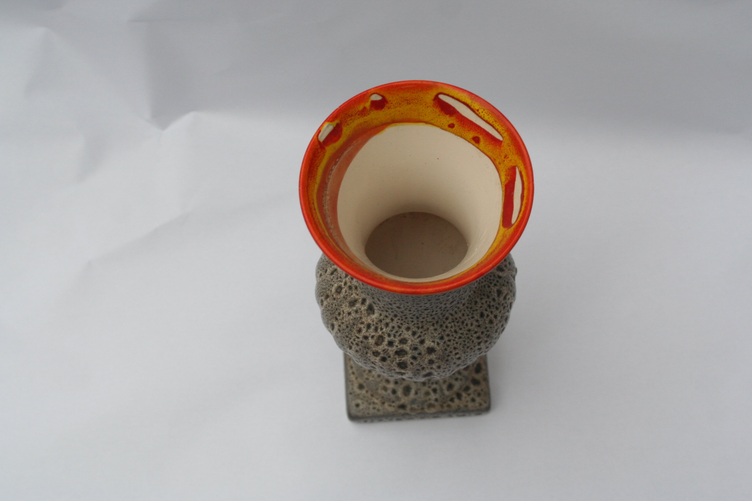 Niet of onleesbaar gesigneerd - vaas - bijzonder glazuur - model 200 kopen? Bied vanaf 1!