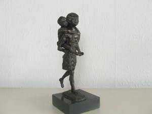 Astrid Veldhuyzen-Koppen - "Zusjes" kopen? Bied vanaf 40!