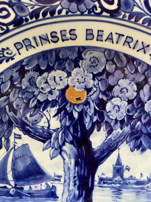 Porceleyne Fles - Beperkte oplage Herdenkingsbord geboorte Prinses Béatrix kopen? Bied vanaf 150!