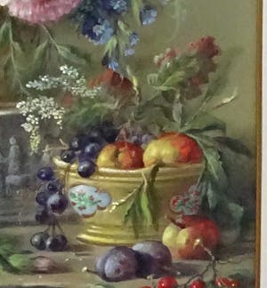 Thomas Heesakkers - Mooi groot pronkstilleven van bloemen en fruit op paneel. kaufen? Bieten Sie von 595!