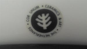 Cor Unum - Witte vaas op standaard kopen? Bied vanaf 29!