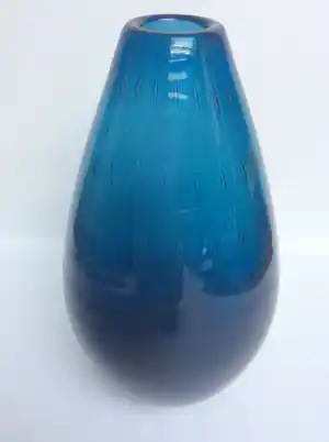 Hirschberg - Vintage Petrol blauwe vaas met luchtbellen verkocht voor € 75!