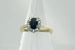 70- Sierlijke 14 krt goud & diamanten ring met diep-blauwe saffier - klein model kopen? Bied vanaf 220!