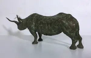 Hetty Heyster - Brons, Neushoorn kopen? Bied vanaf 500!