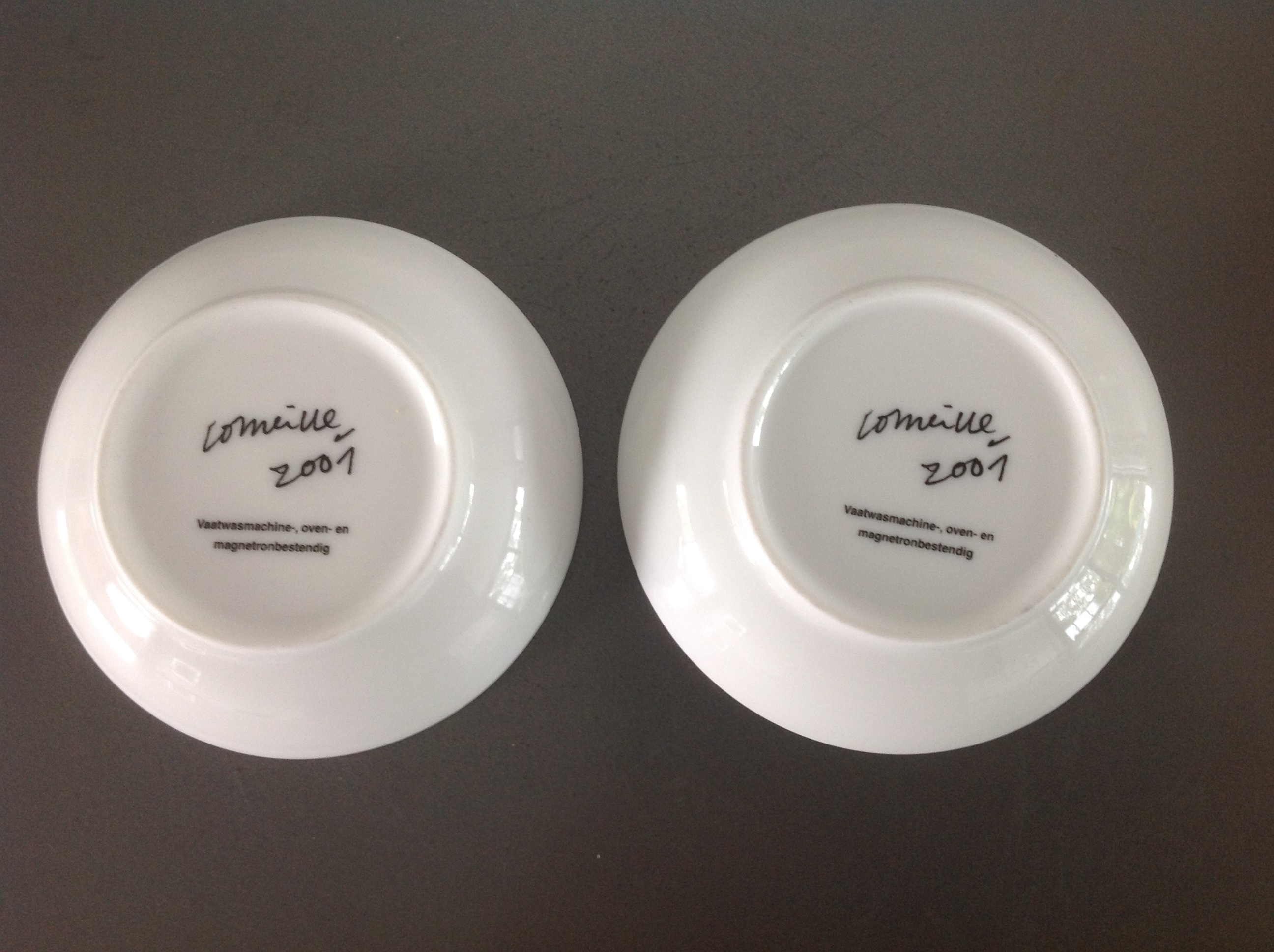 Corneille - Twee schaaltjes en twee onderzetters kopen? Bied vanaf 18!