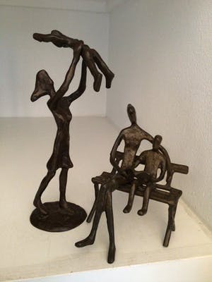 Bodrul Khalique - Twee sculpturen “ MOEDER EN KIND “ kopen? Bied vanaf 65!