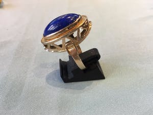 14K Goud - geelgouden ring met een ovaal geslepen Lapis Lazuli steen, jaren 50-60 kopen? Bied vanaf 285!