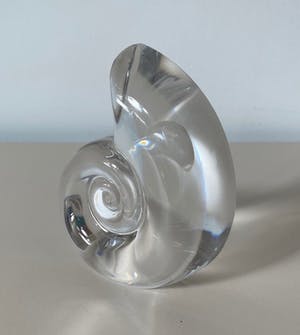 Val-Saint-Lambert - Kristallen presse papier in de vorm van een schelp kopen? Bied vanaf 1!