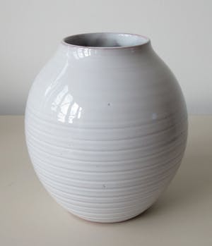 Pottenbakkerij Nagtegaal - Drie witte aardewerk vazen kopen? Bied vanaf 30!