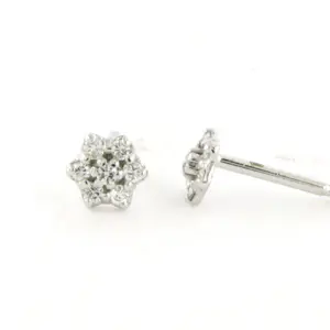 14k wit gouden oorknoppen bezet met briljant geslepen diamant tot. 0.20ct kopen? Bied vanaf 200!