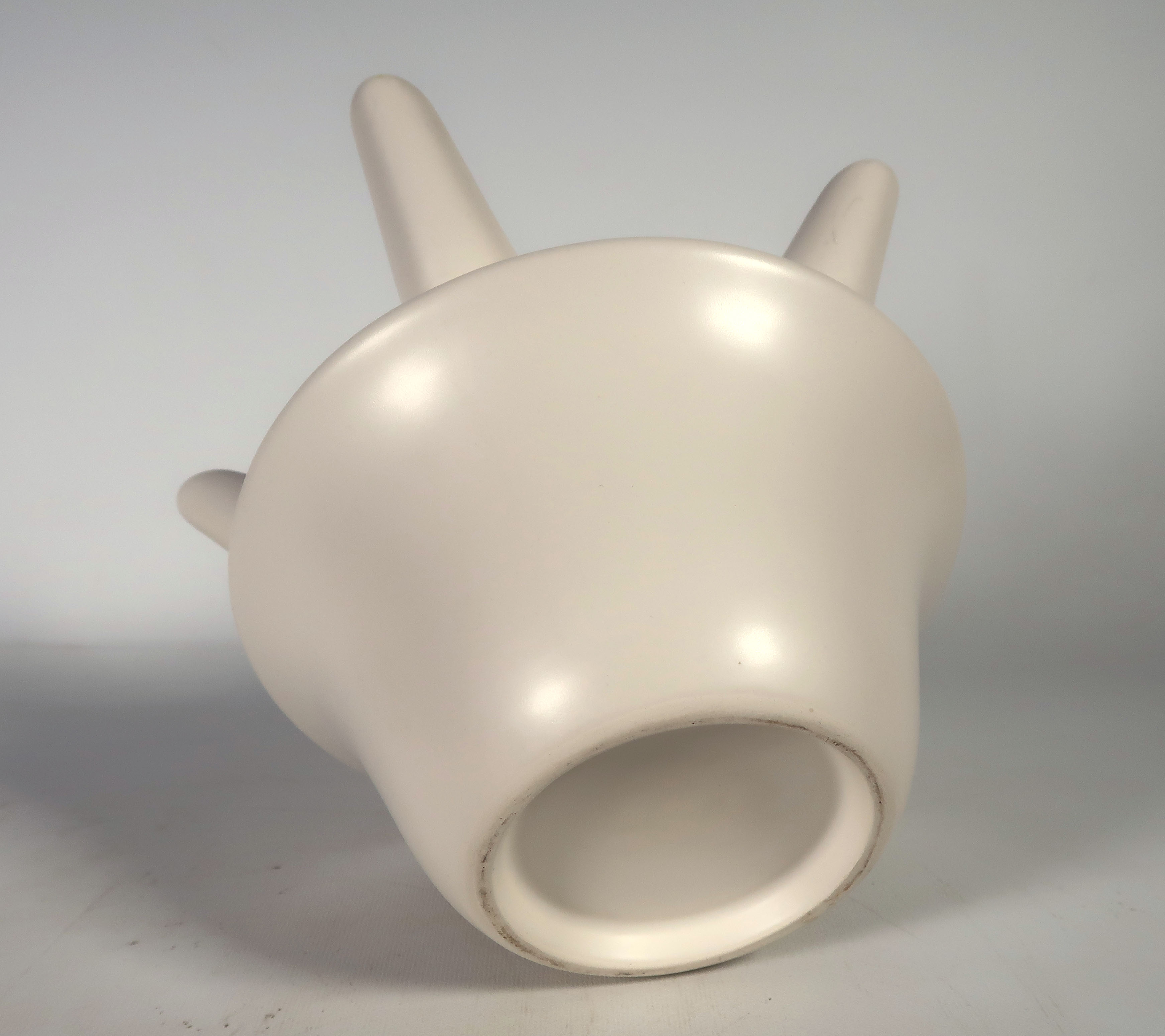 Niet of onleesbaar gesigneerd - Aardewerk, Tweedelige tulpenvaas kopen? Bied vanaf 1!