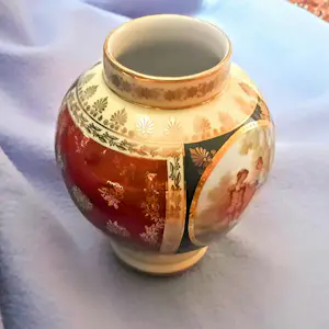 AcheterDW Karlsbader Porzellan - Vase Josef Kuba JKW Dekor Karlsbad handbemalt Galante Szene 40er Jahre? Enchérissez de 85!