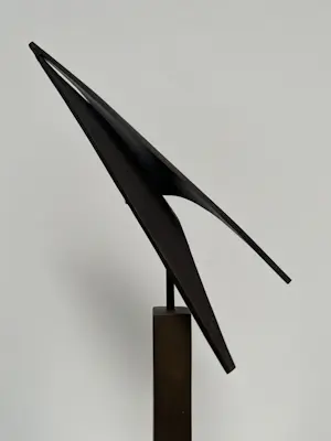 Ton Koops - bronzen sculptuur | 'Fokzeilen' | 1987 kopen? Bied vanaf 450!